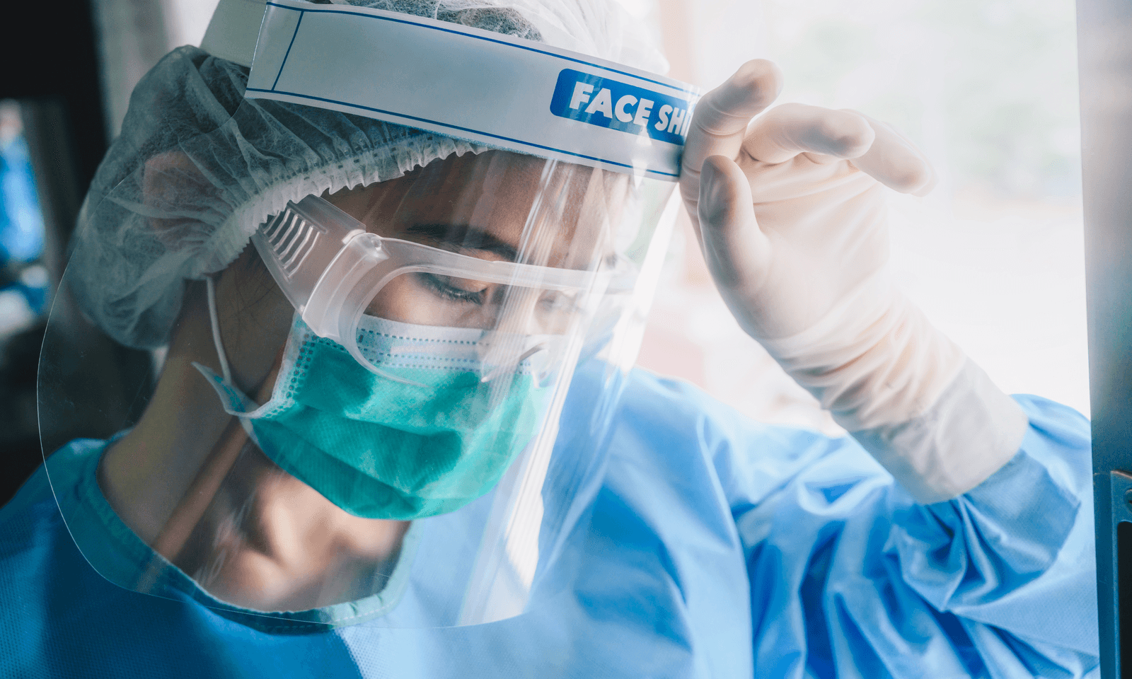 koronawirus, covid-19, epidemia covid-19, zgony pracownikow medycznych,