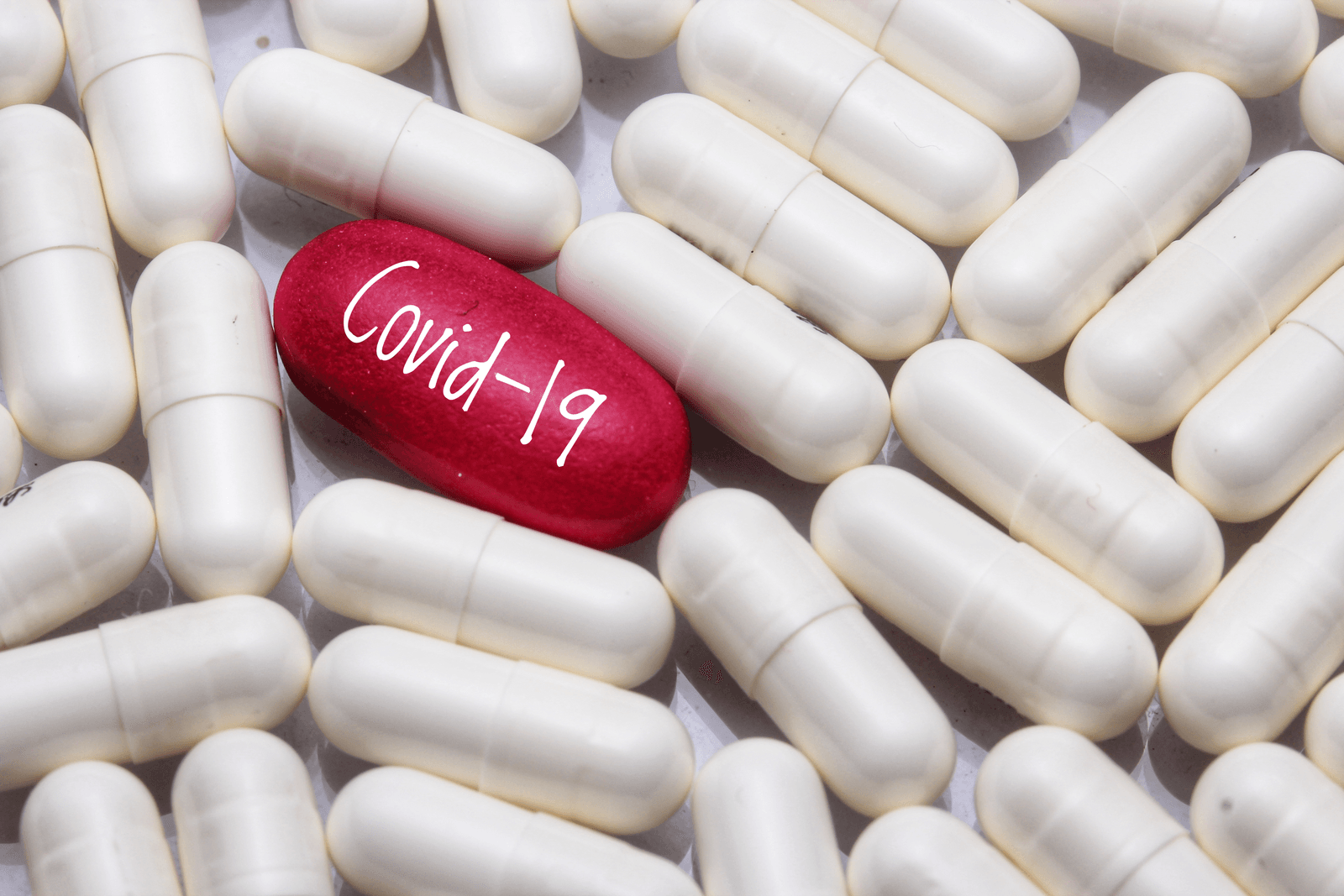 szczepienie przeciw covid-19, molnupirawir, leczenie covid-19, epidemia koronawirusa