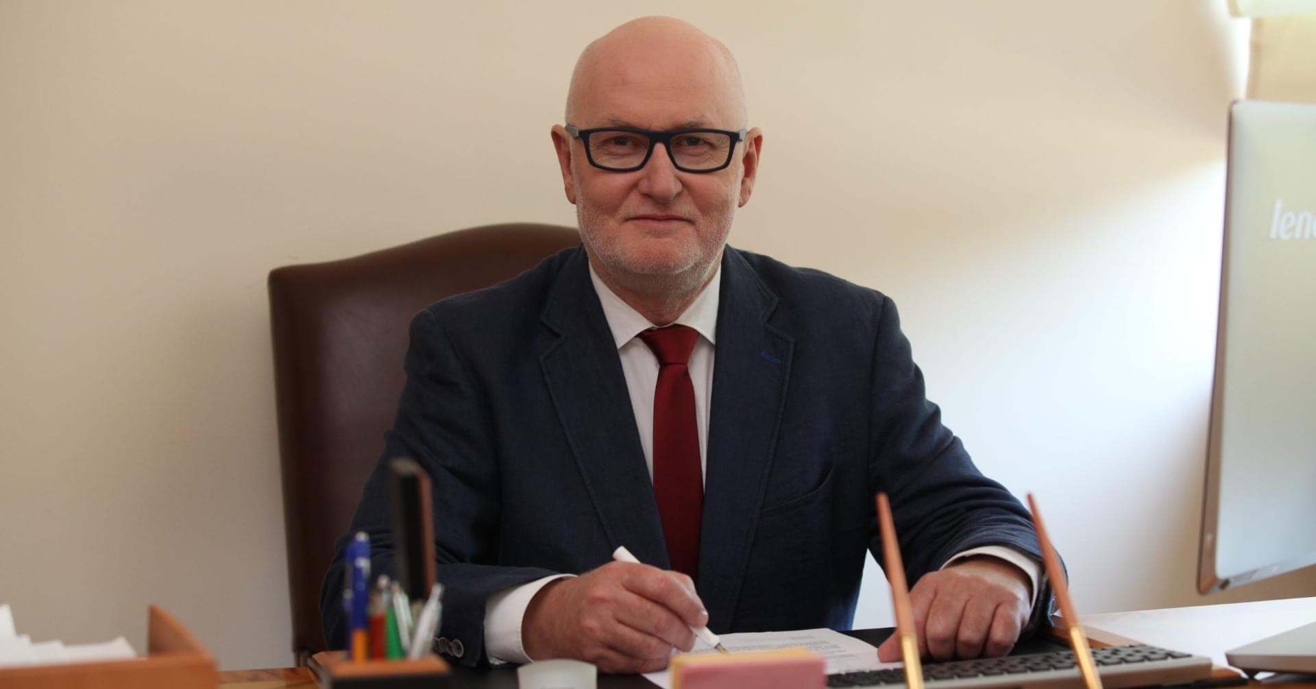 Wyobrażenia starszego pokolenia odnośnie kształcenia niekoniecznie odpowiadają młodym