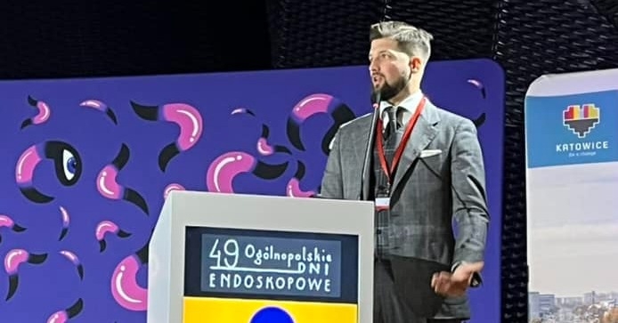 Czy nadmierne poleganie na technologii może osłabiać kompetencje lekarza?