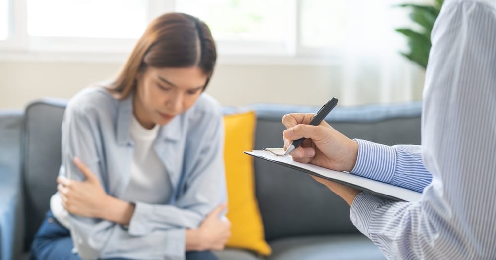 Agomelatyna w praktyce – kiedy warto rozważyć zmianę strategii terapeutycznej?