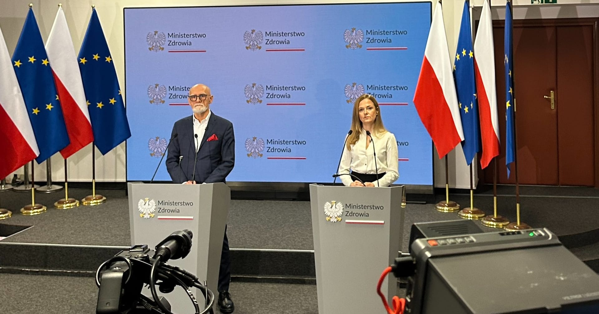 Nowy standard opieki okołoporodowej: ministerstwo zapewnia o bezpieczeństwie i wyrównaniu dostępu