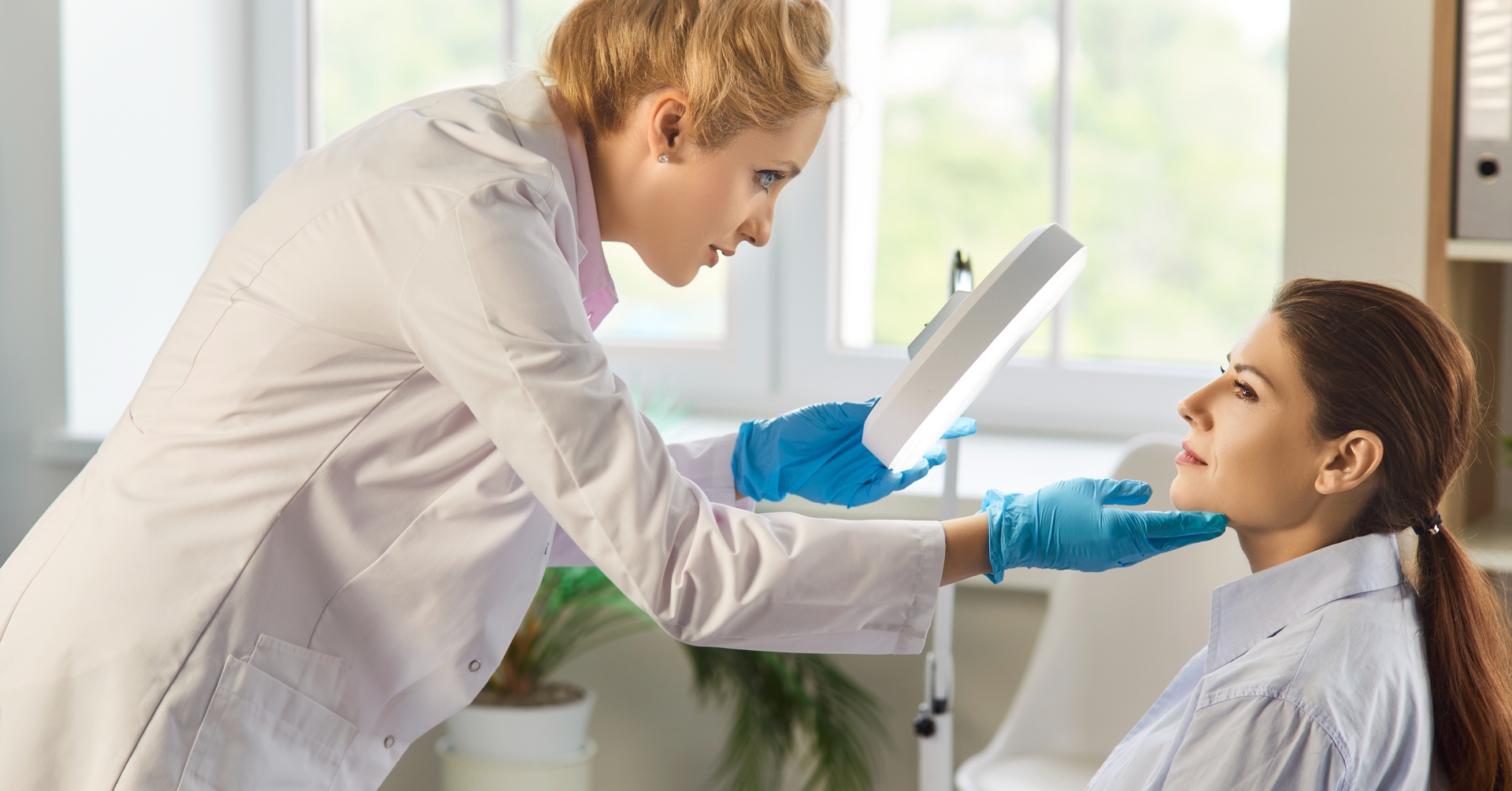 Botoks i wypełniacze pod kontrolą. MZ porządkuje zasady medycyny estetycznej