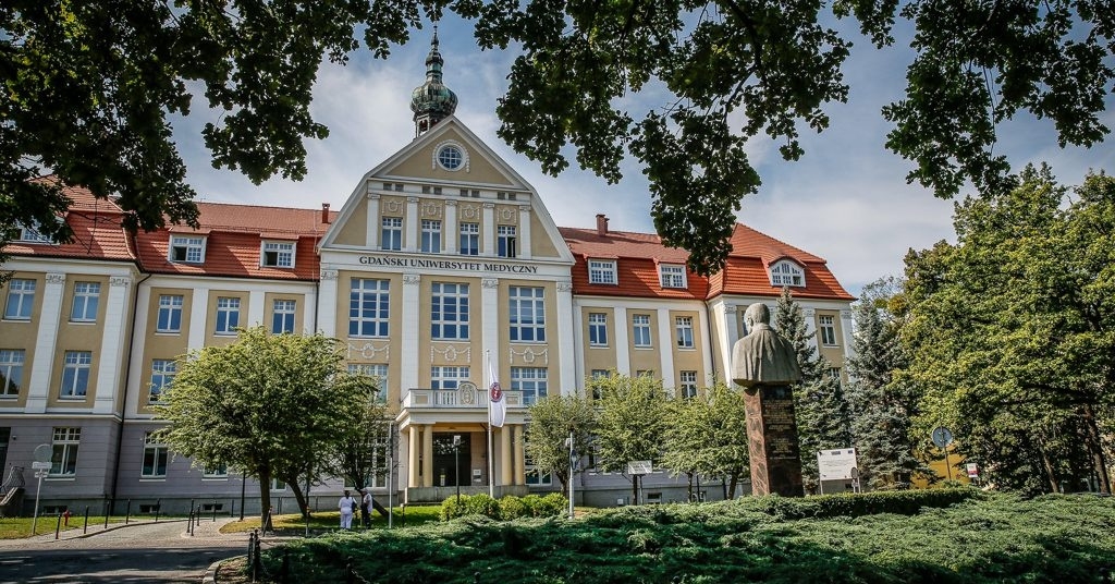 Kontrowersje wokół nazwy uczelni. GUMed: może wprowadzać w błąd kandydatów i pacjentów
