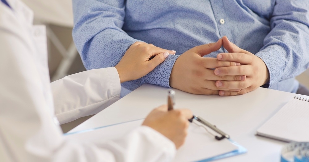 Otyłość jako proces onkogenny – jak zaburzenia metaboliczne i hormonalne zwiększają ryzyko nowotworów? Poznaj mechanizmy, powiązania kliniczne i znaczenie redukcji masy ciała.