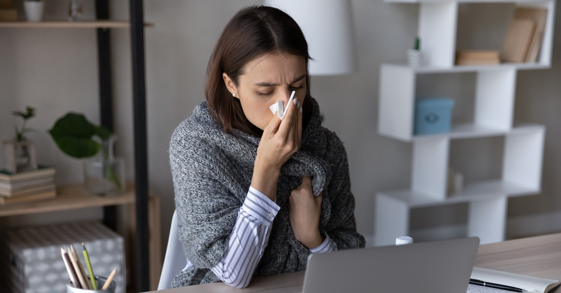 Statystyki zwolnień lekarskich w górę. ZUS podsumował absencję Polaków w 2025 roku