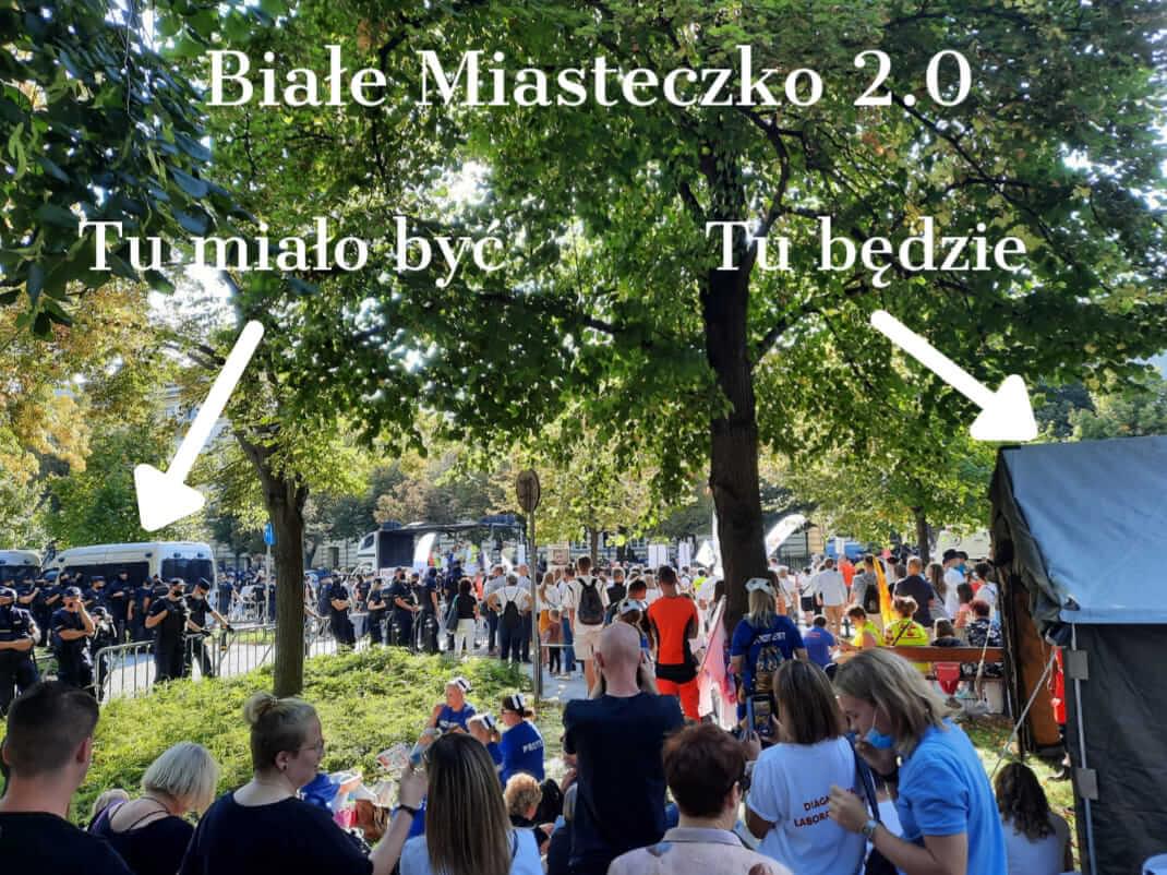 białe miasteczko