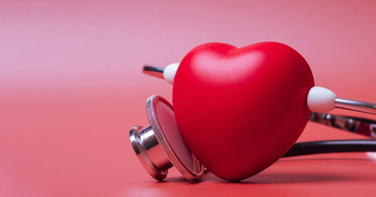 CardioArt Pro: Dystalne zwężenie pnia lewej tętnicy wieńcowej versus inne bifurkacje – czy strategie zabiegowe powinny się różnić?