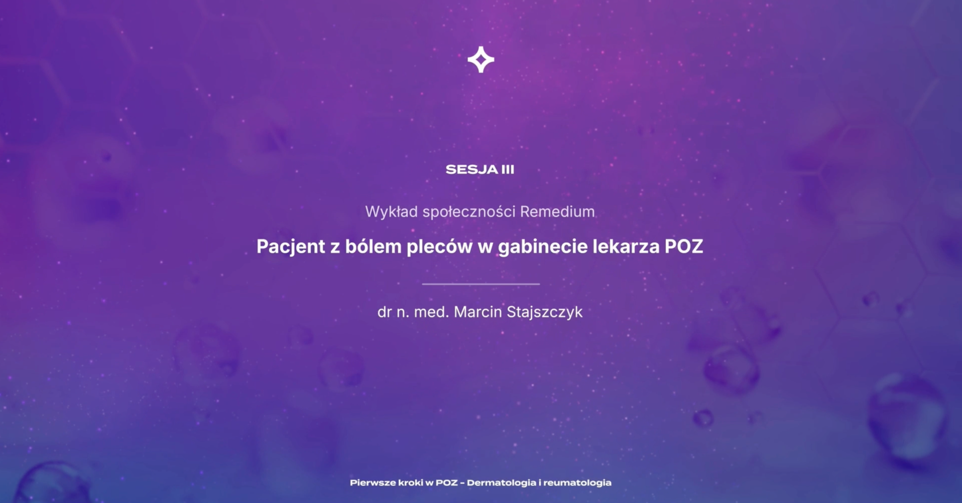 Pacjent z bólem pleców w gabinecie lekarza POZ